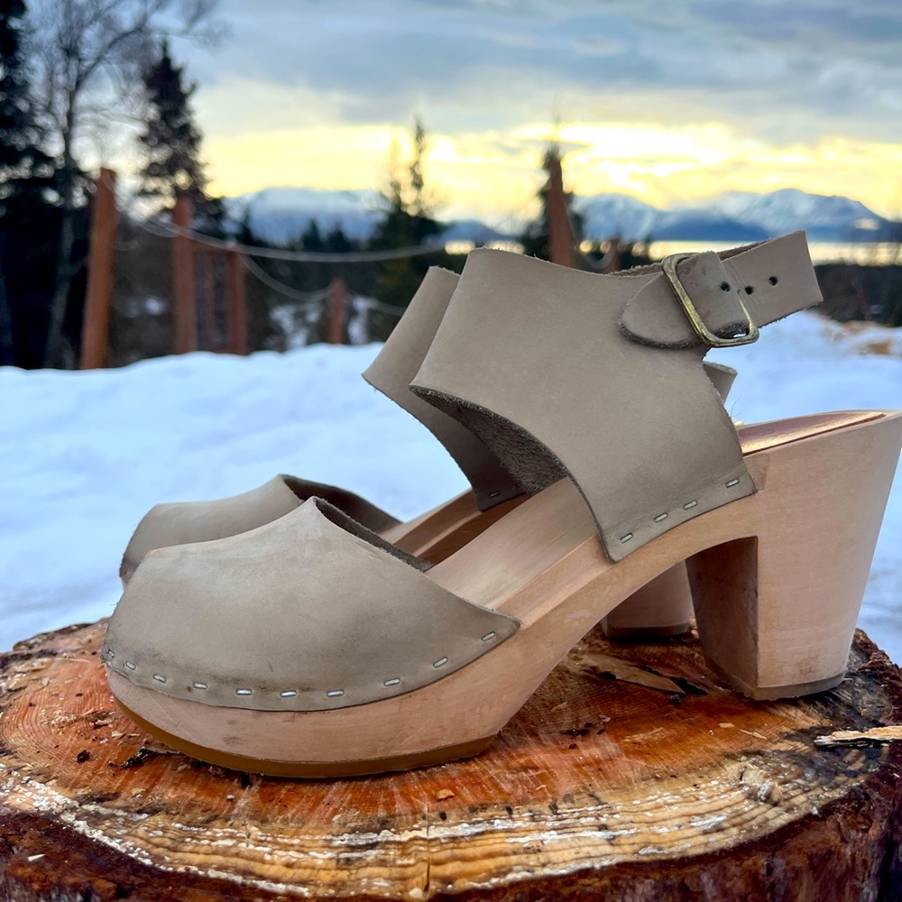 Bryr Miranda peep toe high heel clogs. Size 39